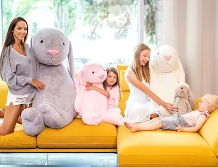 Coelhos de peluche grandes
